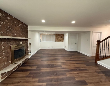 1230 Durham Drive - Photo Thumbnail 8
