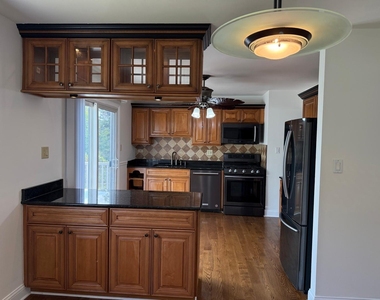 1230 Durham Drive - Photo Thumbnail 3