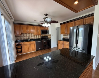 1230 Durham Drive - Photo Thumbnail 2