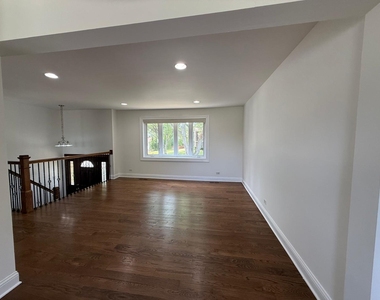 1230 Durham Drive - Photo Thumbnail 5