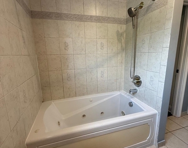1230 Durham Drive - Photo Thumbnail 17