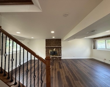 1230 Durham Drive - Photo Thumbnail 7