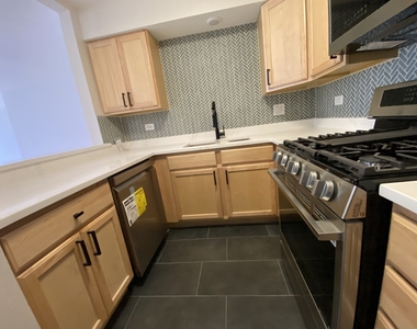 1455 W Fullerton Avenue - Photo Thumbnail 12