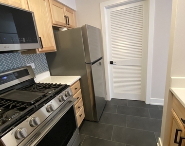 1455 W Fullerton Avenue - Photo Thumbnail 11