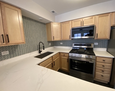 1455 W Fullerton Avenue - Photo Thumbnail 10