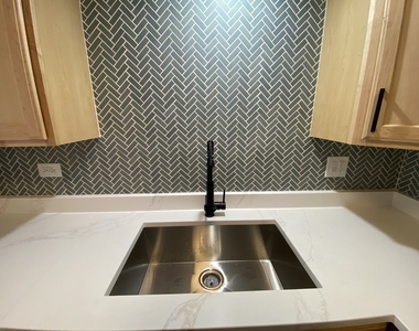 1455 W Fullerton Avenue - Photo Thumbnail 15