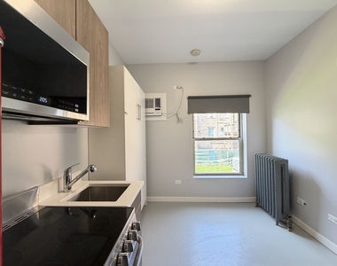 4700 N Racine Avenue - Photo Thumbnail 5