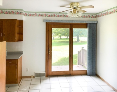 936 Somonauk Street - Photo Thumbnail 2