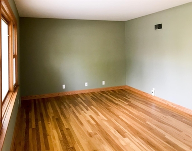 936 Somonauk Street - Photo Thumbnail 1