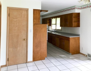 936 Somonauk Street - Photo Thumbnail 3