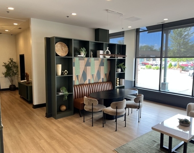 625 Deerfield Road - Photo Thumbnail 2