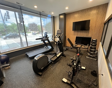625 Deerfield Road - Photo Thumbnail 3