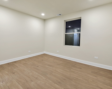 317 Canal Street - Photo Thumbnail 6