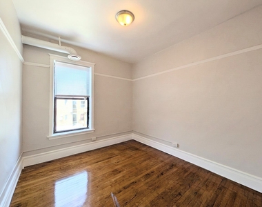 4943 N Winthrop Avenue - Photo Thumbnail 21