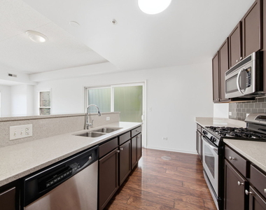 125 Lakeview Drive - Photo Thumbnail 1