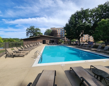 125 Lakeview Drive - Photo Thumbnail 36
