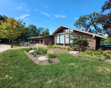 125 Lakeview Drive - Photo Thumbnail 27