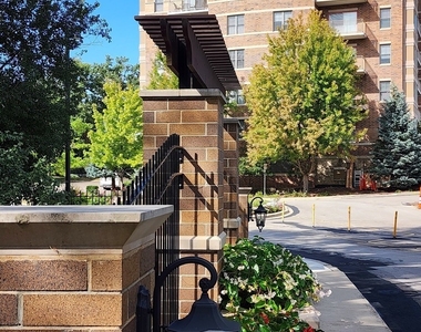 125 Lakeview Drive - Photo Thumbnail 18