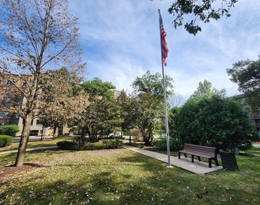 125 Lakeview Drive - Photo Thumbnail 22