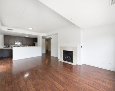 125 Lakeview Drive - Photo Thumbnail 5