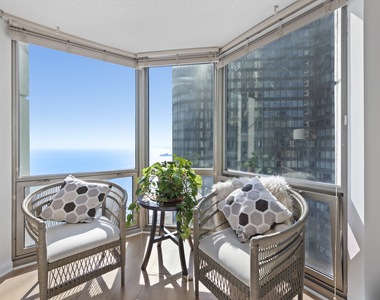 195 N Harbor Drive - Photo Thumbnail 4