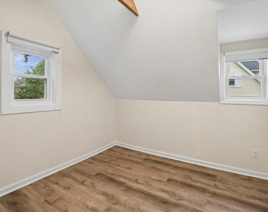 692 Cherry Avenue - Photo Thumbnail 11
