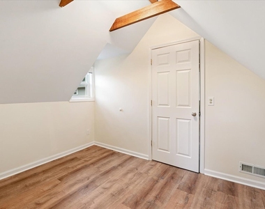692 Cherry Avenue - Photo Thumbnail 12