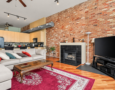 1631 S Michigan Avenue - Photo Thumbnail 3