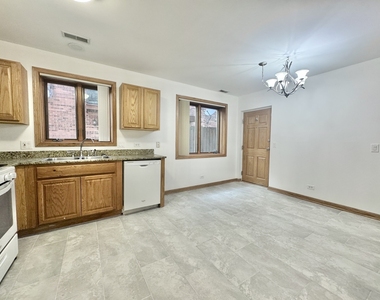 5965 N Northwest Highway - Photo Thumbnail 17