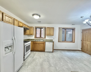 5965 N Northwest Highway - Photo Thumbnail 20