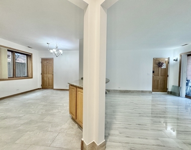 5965 N Northwest Highway - Photo Thumbnail 10