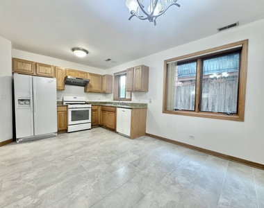 5965 N Northwest Highway - Photo Thumbnail 16