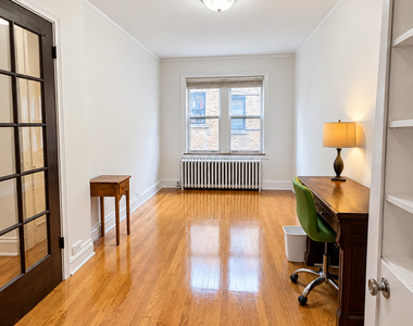 1218 W Jarvis Avenue - Photo Thumbnail 6