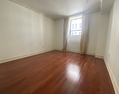 310 S Michigan Avenue - Photo Thumbnail 8