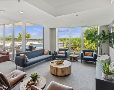 1235 S Prairie Avenue - Photo Thumbnail 20
