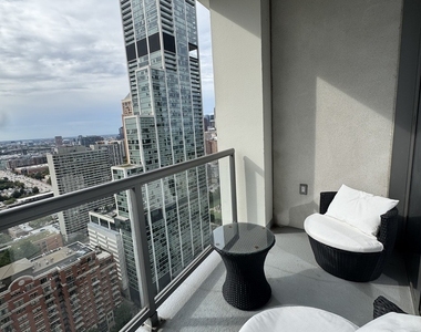 1235 S Prairie Avenue - Photo Thumbnail 18