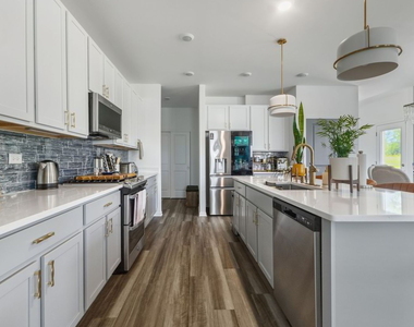 16309 S Sun Meadow Drive - Photo Thumbnail 8