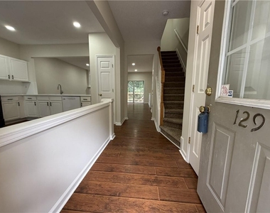 9155 Nesbit Ferry Road - Photo Thumbnail 4