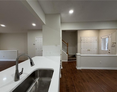 9155 Nesbit Ferry Road - Photo Thumbnail 8
