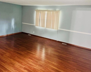 236 Vernon Drive - Photo Thumbnail 10
