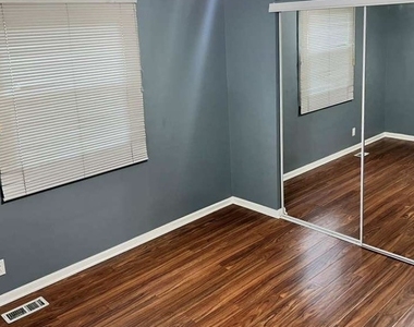 236 Vernon Drive - Photo Thumbnail 8