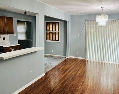 236 Vernon Drive - Photo Thumbnail 6