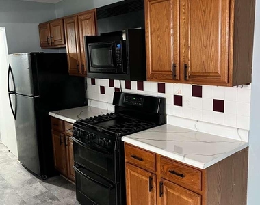 236 Vernon Drive - Photo Thumbnail 4