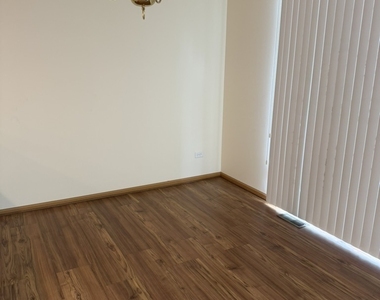 323 Tower Hill Drive - Photo Thumbnail 4