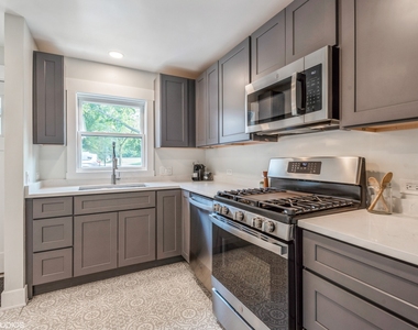 932 Hazel Avenue - Photo Thumbnail 4