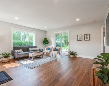 932 Hazel Avenue - Photo Thumbnail 1