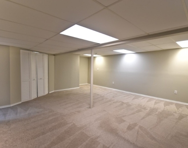 370 Sandhurst Lane - Photo Thumbnail 20