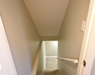 370 Sandhurst Lane - Photo Thumbnail 16