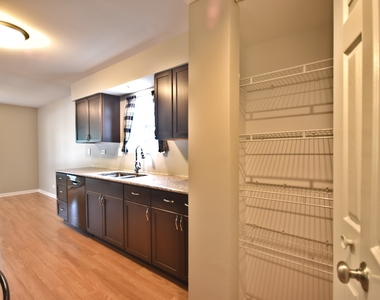 370 Sandhurst Lane - Photo Thumbnail 15