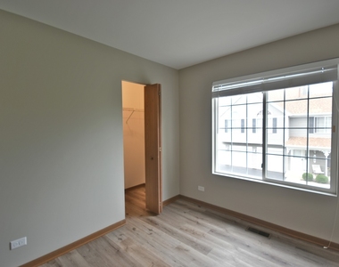 370 Sandhurst Lane - Photo Thumbnail 31